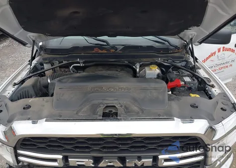 2019 Ram 2500 Tradesman 4X4 8' Box from USA, damaged, VIN 3C6MR5AJ3KG595704